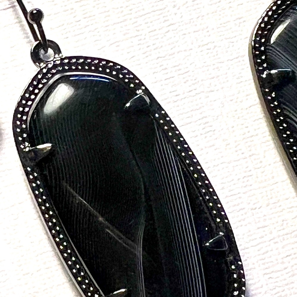 NWT Kendra Scott Elle Earrings Black Banded Agate Gunmetal Perfectly Beautiful! - Picture 2 of 7